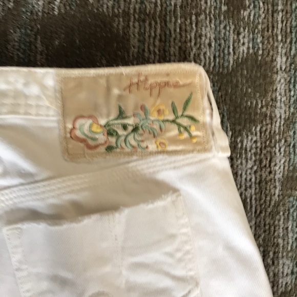 Hippie Rose white distressed jeans worn once - Picture 5 of 8